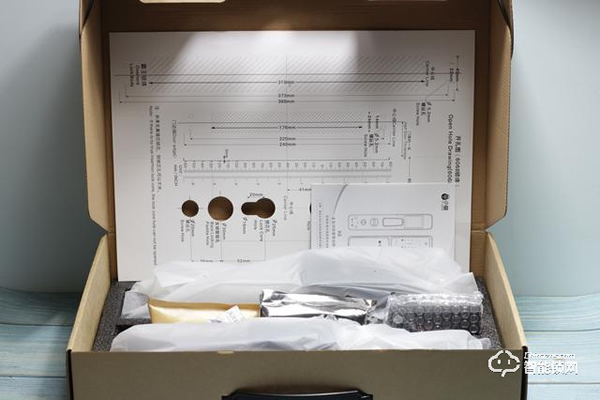 自带猫眼远程监控于一体：小益X6智能锁